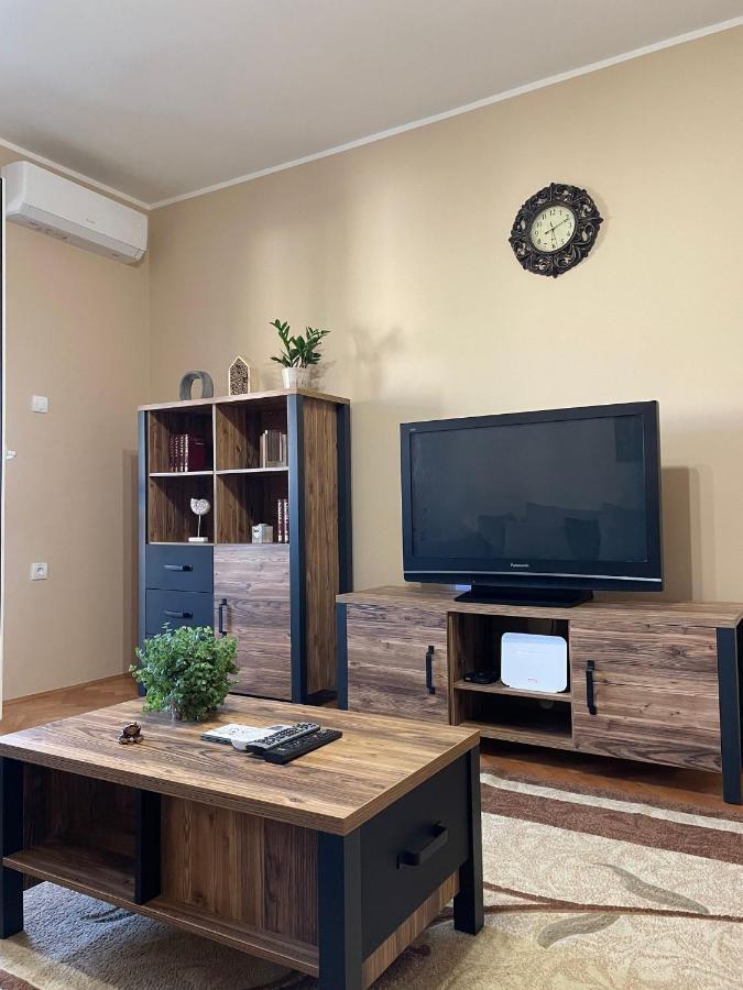 Apartment Lola Sombor